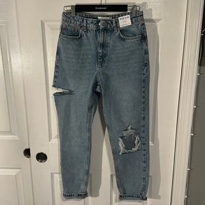 NWT Topshop Distressed Ankle Mom Jean US6 W28